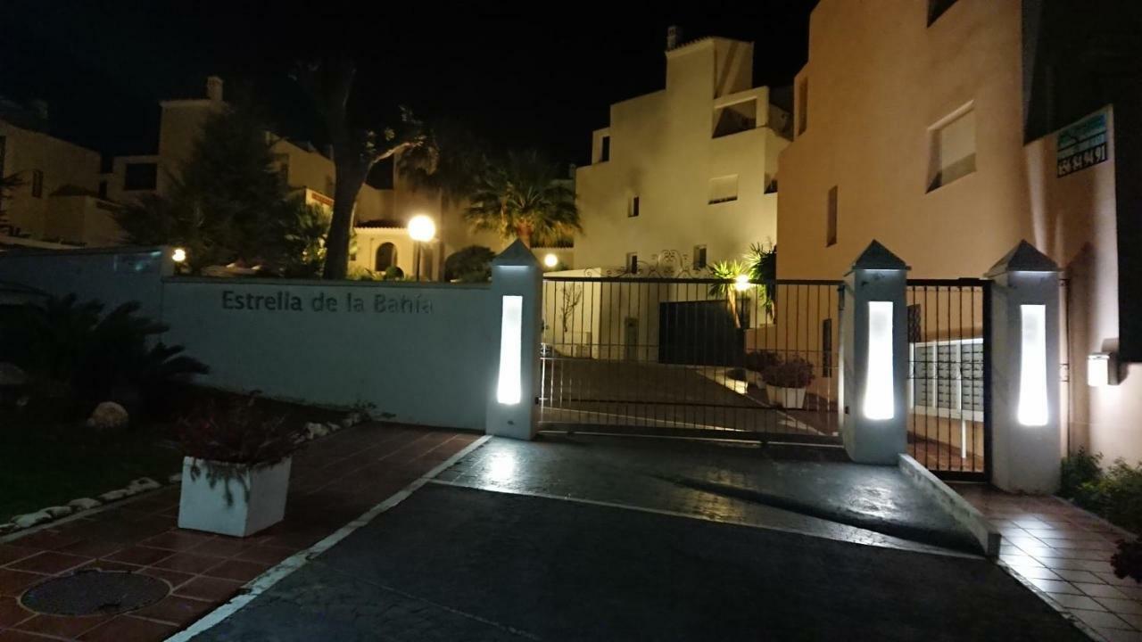 Appartamento Estrella de La Bahia Casares Esterno foto